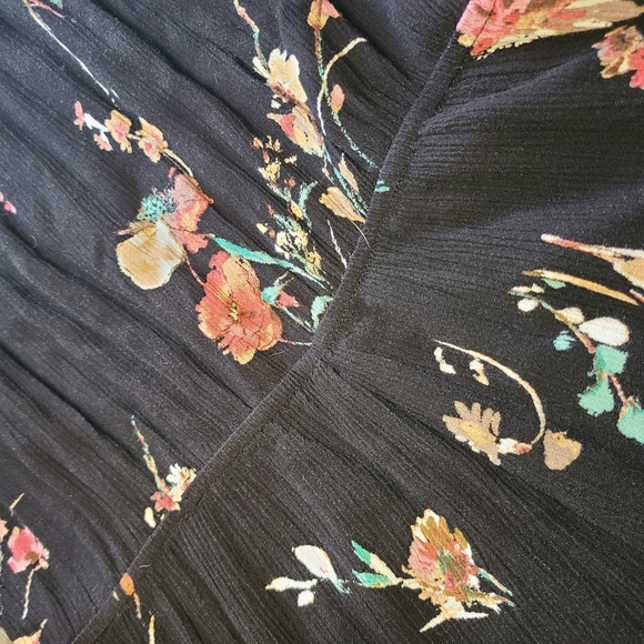 En Crème Floral Cold Shoulder Long Sleeve Black Romper Women’s XL Boho Chic - Picture 4 of 13